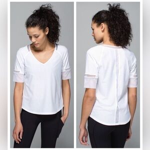 Lululemon Var-City 1/2 Sleeve White Perforated Mesh V-Neck tee shirt top 4